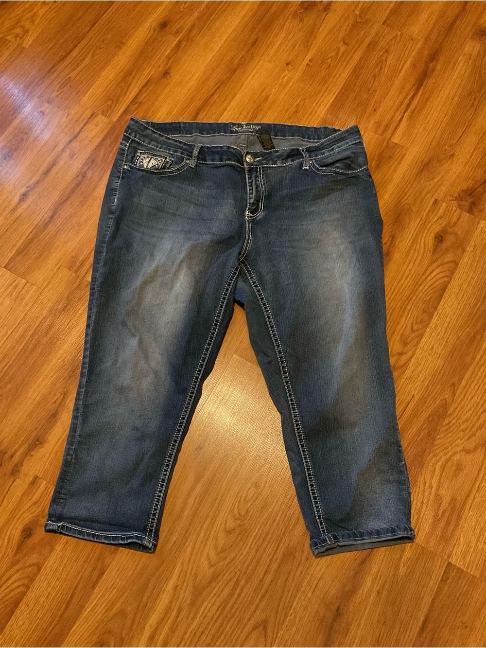 Love Indigo Premium Jeans Back Pockets Accented With Cross Women’s Size 20W